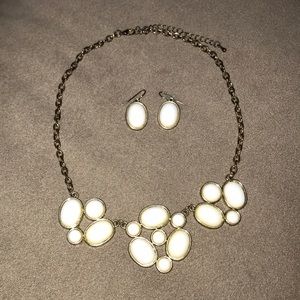 Necklace and earring set